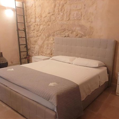 Dimora Salentina Via Scarambone Lecce Apartment Exterior photo