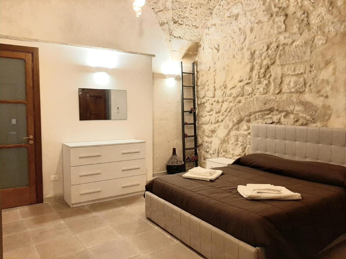 Dimora Salentina Via Scarambone Lecce Apartment Exterior photo