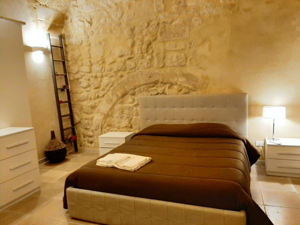 Dimora Salentina Via Scarambone Lecce Apartment Exterior photo