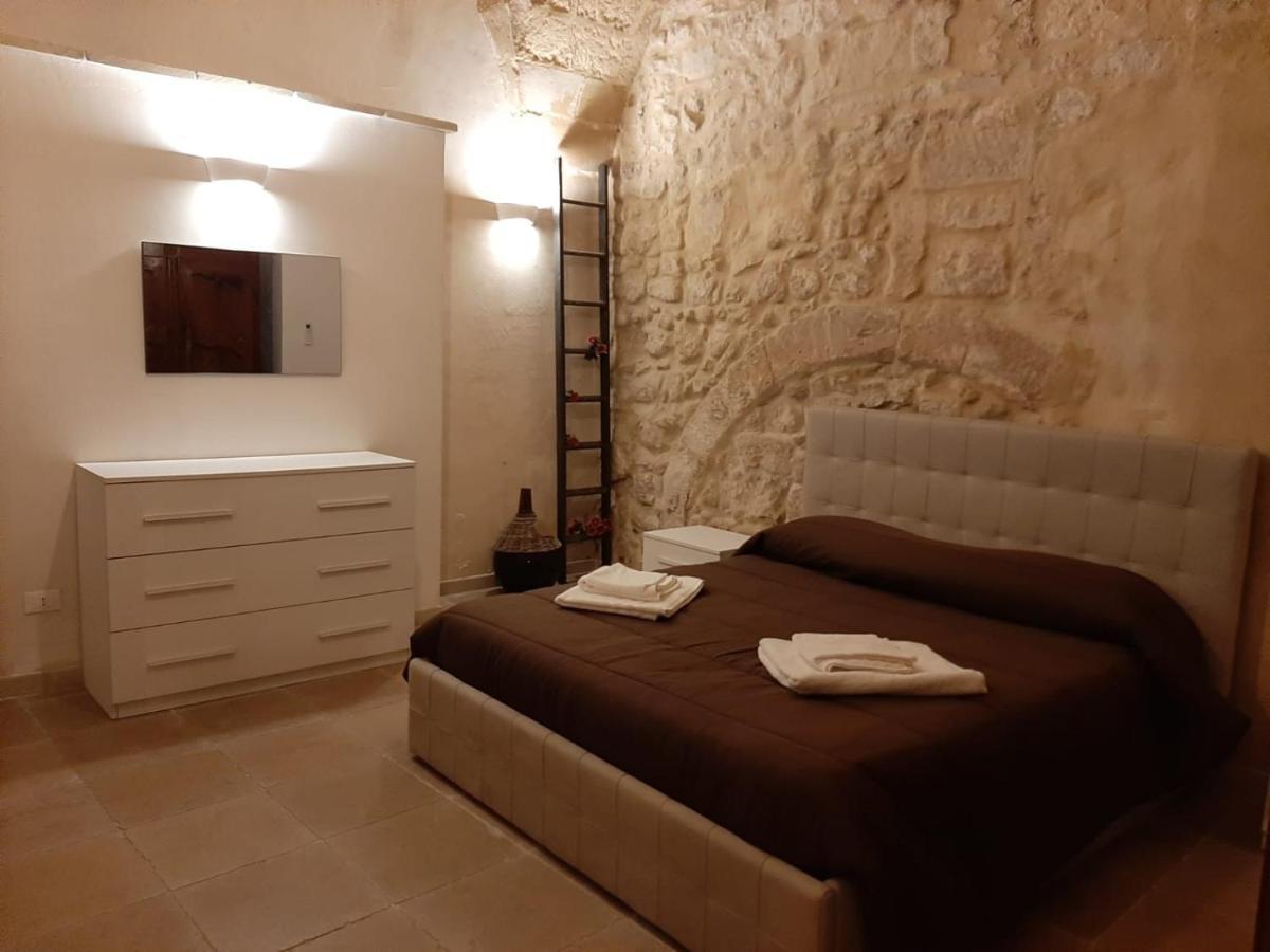 Dimora Salentina Via Scarambone Lecce Apartment Exterior photo